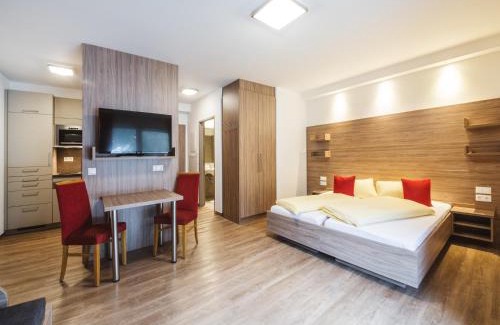 Kleinarl Apartment | Apartment in Kleinarl near Ski-Area with Balcony & Parking
