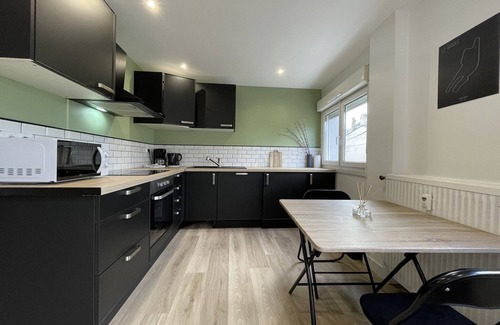 Republique Apartment | Apartment in Le Mans near Train Station