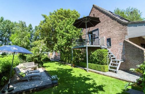 Maldegem Apartment | Apartment in Maldegem with Scenic Terrace, cleaning included