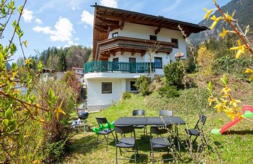 Finkenberg Apartment | Apartment in Mayrhofen near Ski Lift, cleaning included