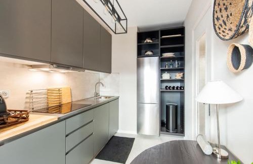 Old Town Apartment | Apartment in Menton with Garden View