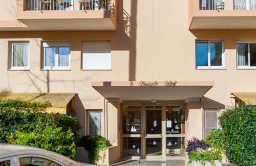 Old Town Apartment | Apartment in Menton with Garden View