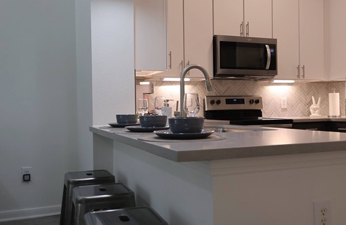 Montrose Apartment | Apartment in Midtown Houston