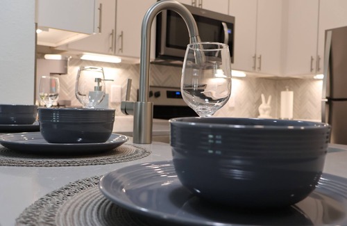 Montrose Apartment | Apartment in Midtown Houston