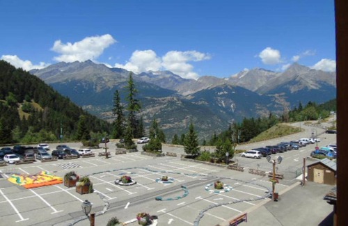 Valfrejus Apartment | Apartment in Modane with Ski Slope Access