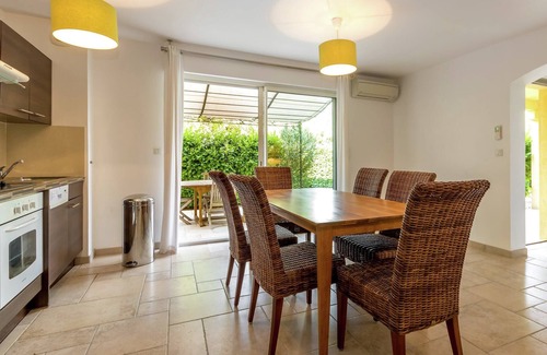 Montauroux Apartment | Apartment in Montauroux near Lake St. Cassien