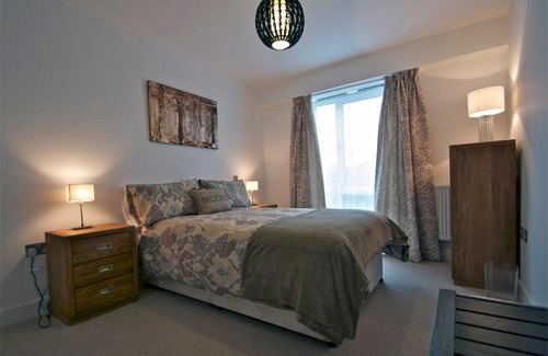 Ashmore Green Apartment | Apartment in Newbury Parkway Centre