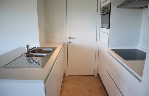 Nieuwpoort Apartment | Apartment in Nieuwpoort with Pool & Terrace