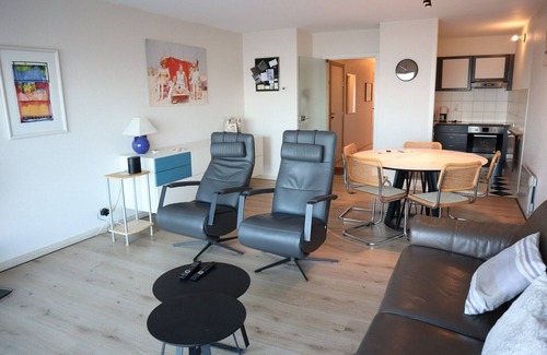 Nieuwpoort-Bad Apartment | Apartment in Nieuwpoort with Sea Views