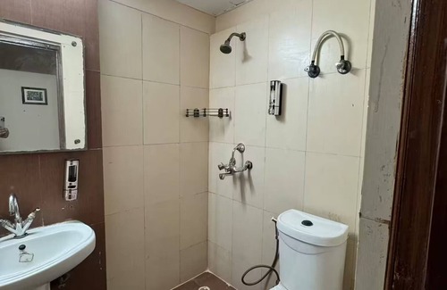 Noida Apartment | Apartment in Noida Best Location 2BHK