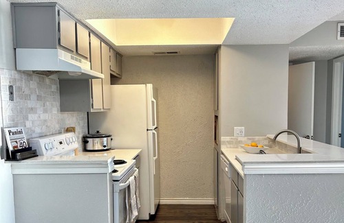 Waters Park Apartment | Apartment In North Austin