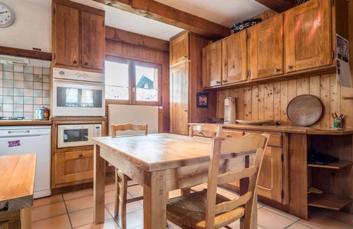 Servoz Apartment | Apartment in old chalet