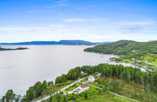 Adnavik Apartment | Apartment in peacefull surroundings