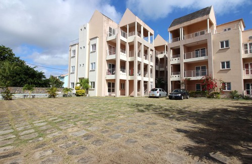 Pereybere Apartment | Apartment in Pereybere 5 minutes walk from the beach