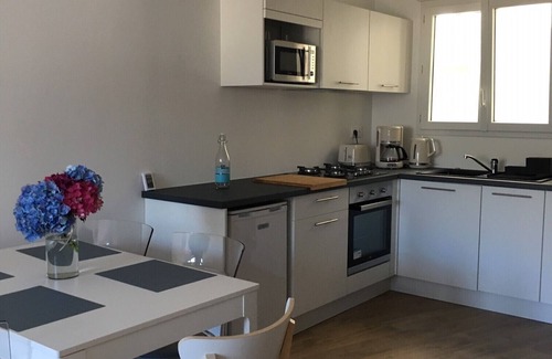 Perros-Guirec Condo | Apartment in Perros-guirec town center, Trestraou beach 800 meters away