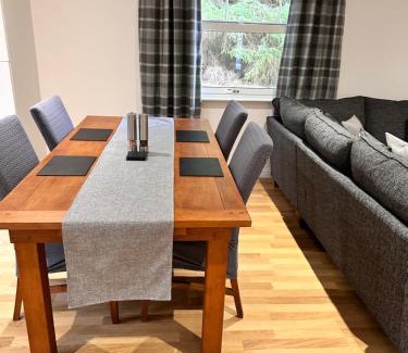 Inchmarlo Apartment | Apartment in Queens Court, Banchory