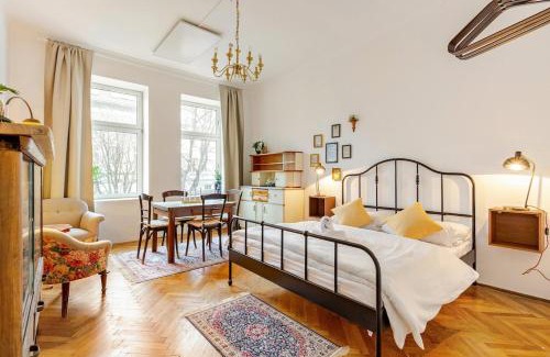 Wahring Apartment | Apartment in quiet location near center