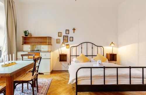 Wahring Apartment | Apartment in quiet location near center