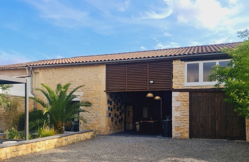 Le Gua Apartment | Apartment in renovated barn