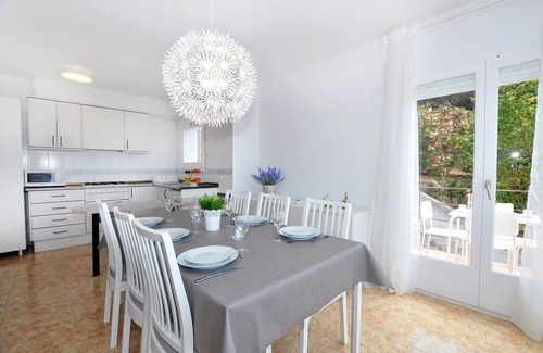 Almadraba-Canyelles Apartment | Apartment in Roses with Stunning Sea Views
