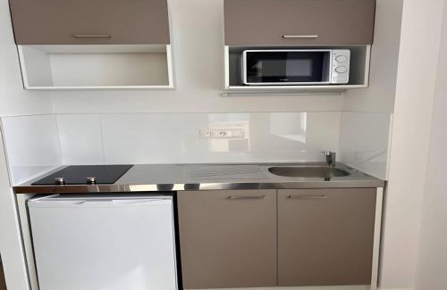 Ballon-Saint-Mars Apartment | Apartment in Saint-Mars near Le Mans Events