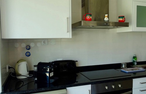 Salir do Porto Apartment | Apartment in Salir Do Porto with Swimming Pool