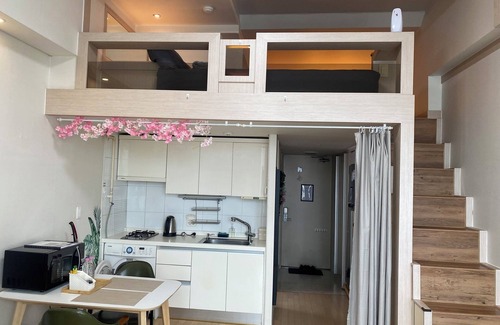 Yeomni-dong Apartment | Apartment in Seoul, great location, close to tourist attractions, Wi-Fi