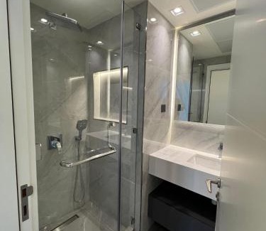 Worli Apartment | Apartment in South Bombay