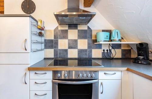 Schwarzenbach Apartment | Apartment 'In the Attic' with Private Terrace, Shared Garden and Wi-Fi