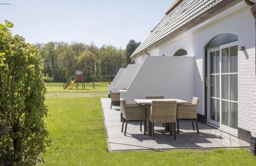 De Cocksdorp House | Apartment in tasteful farmhouse in De Cocksdorp, on the Wadden island of Texel