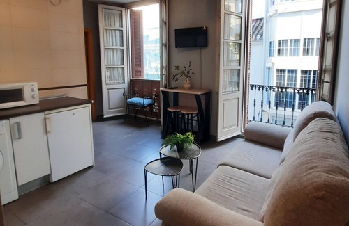 Ensanche Centro Apartment | Apartment in the center and ten minutes from the beach