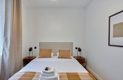 Batignolles Apartment | Apartment in the center of Paris by Studio prestige