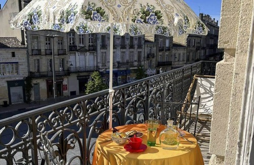 Saint-Michel Apartment | Apartment in the heart of Saint-Michel