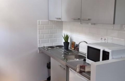 Narbonne Apartment | Apartment in the heart of town in DRC T2 renovated by architect, air conditioned, quiet.