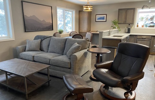 Mendenhall Valley Apartment | Apartment in the heart of the Mendenhall Valley - CBJ1000108