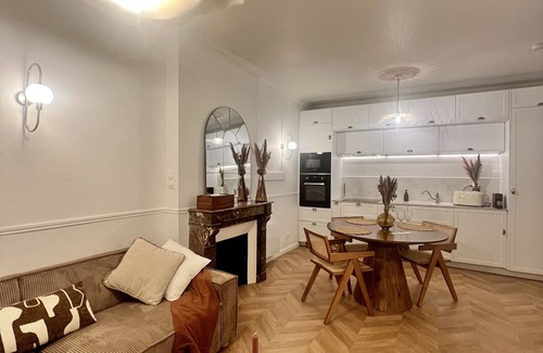 Barbatre Apartment | Apartment in the heart of the historic center-Champagne Maisons and city center
