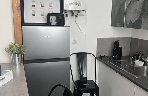 Saint-Pierre Apartment | Apartment in the la timone district
