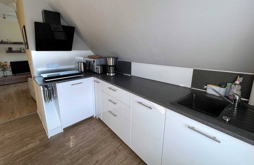 Kroeslin Apartment | Apartment in the red house - apartment