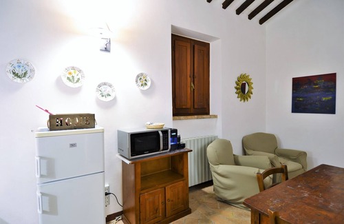 Collesanto House | Apartment in Umbria near Lake Trasimeno
