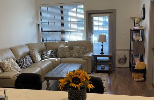 Uptown Apartment | Apartment in Uptown near Downtown Dallas