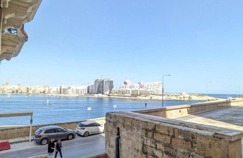 Valletta Apartment | Apartment in Valletta by Ruwts