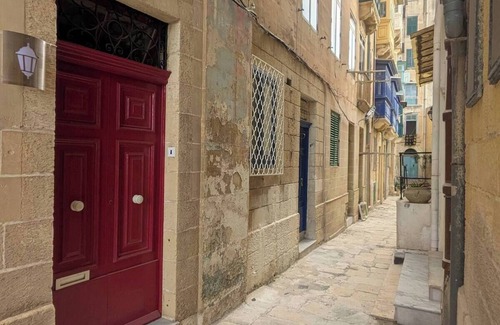 Valletta Apartment | Apartment in Valletta by Ruwts