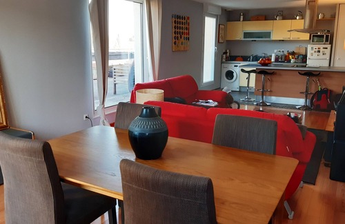 Cahors Apartment | Apartment in very quiet residence with swimming pool and park