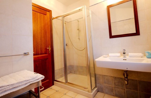 Cala Liberotto Apartment | Apartment in villa in Cala Liberotto directly on the beach.