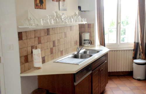 Sanary-sur-Mer Apartment | Apartment in villa with a spectacular view of the bay of sanary