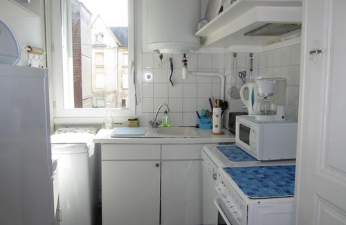 Ault Apartment | Apartment in villa for 6 persons-2*- . Sea view, somme bay.