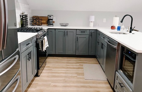 Washington Park West Apartment | Apartment in West Wash Park! Close to light rail, downtown, dining & shopping.