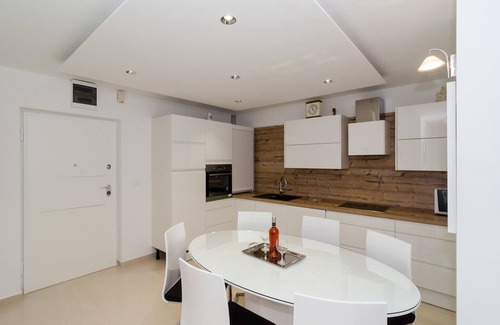 Montovjerna Apartment | Apartment Iva 31 - Two-Bedroom Apartment with Balcony and City View