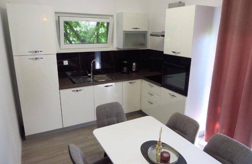 Sinj Apartment | Apartment Ivo (112321-A1) - Sinj