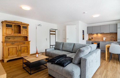 Salem Apartment | Apartment 'Jegle' with Private Terrace, Private Garden and Wi-Fi